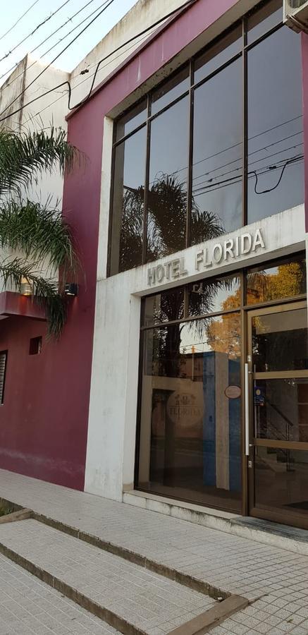 Hotel Florida Saladas Exteriér fotografie